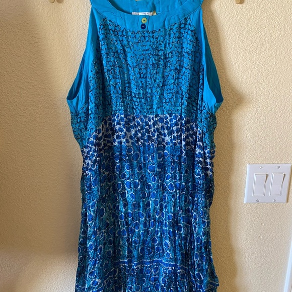 Beautiful Blue Dress 💙 - Picture 6 of 8